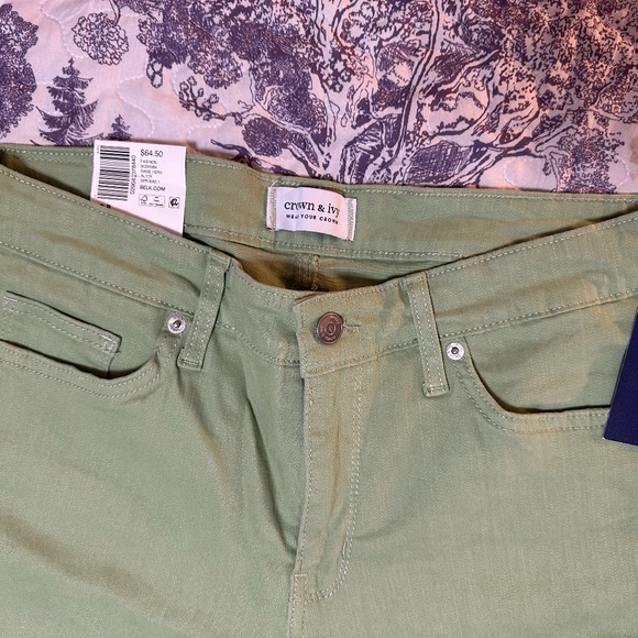 crown & ivy Denim - Crown & Ivy 10 Petite Super Cute Sage Green Cropped Jeans